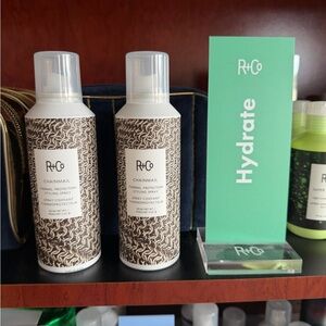 R+Co Chainmail Thermal Protection Spray
Set of 2